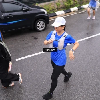 Runner Photo 7944921
