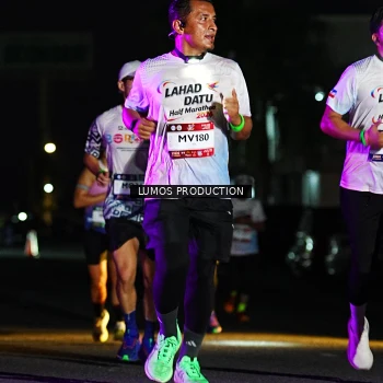 Runner Photo 7944923