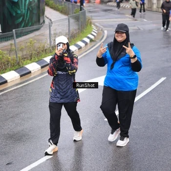 Runner Photo 7944953