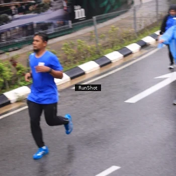 Runner Photo 7944976