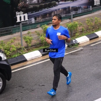 Runner Photo 7944977