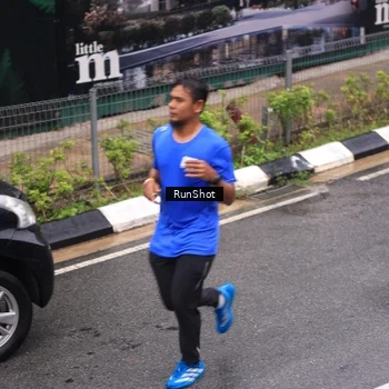 Runner Photo 7944978