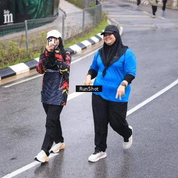 Runner Photo 7945002
