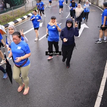 Runner Photo 7945022