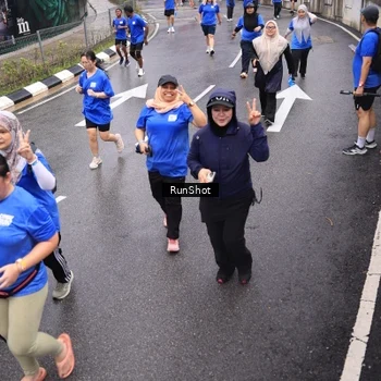 Runner Photo 7945028