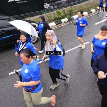 Runner Photo 7945037