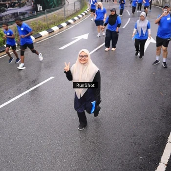 Runner Photo 7945071