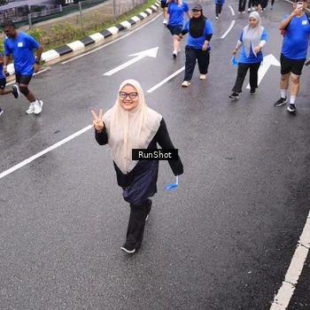 Runner Photo 7945072