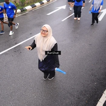 Runner Photo 7945079