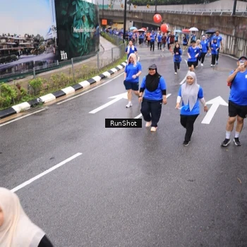 Runner Photo 7945082