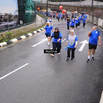 Runner Photo 7945084
