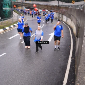 Runner Photo 7945085