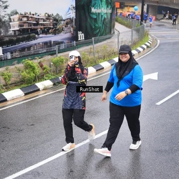 Runner Photo 7945086