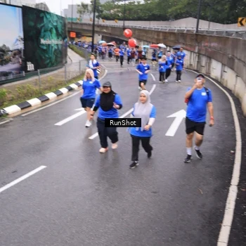 Runner Photo 7945087
