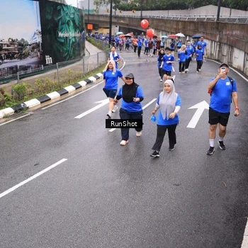 Runner Photo 7945091