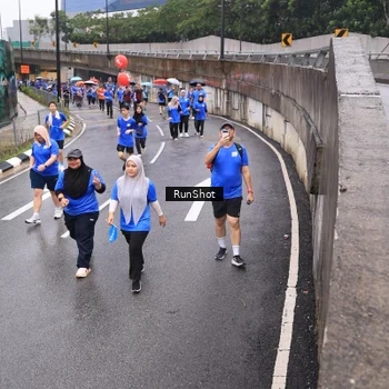 Runner Photo 7945093