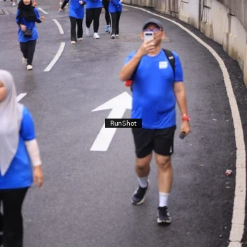 Runner Photo 7945094