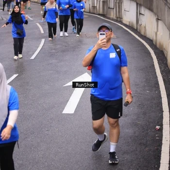 Runner Photo 7945096