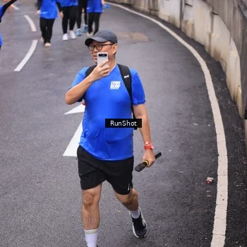 Runner Photo 7945098