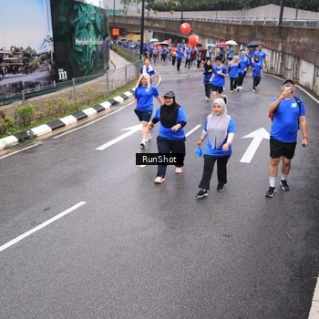 Runner Photo 7945099