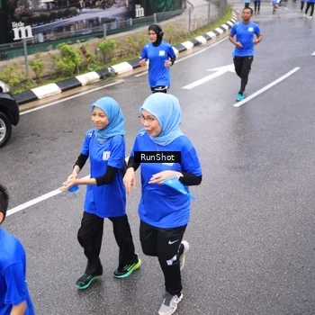 Runner Photo 7945101