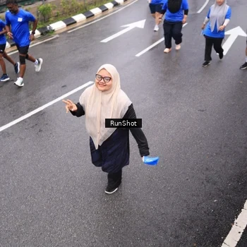 Runner Photo 7945103