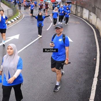 Runner Photo 7945110