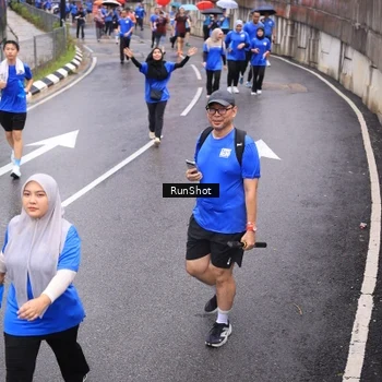 Runner Photo 7945112
