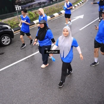 Runner Photo 7945117