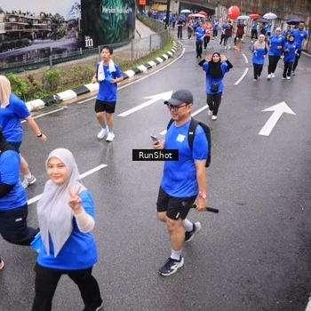 Runner Photo 7945124