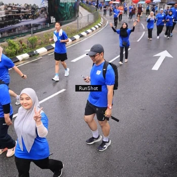 Runner Photo 7945125