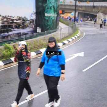 Runner Photo 7945129