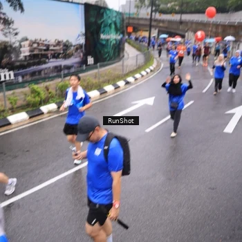 Runner Photo 7945131