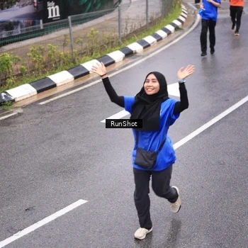 Runner Photo 7945147