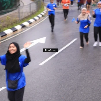 Runner Photo 7945150