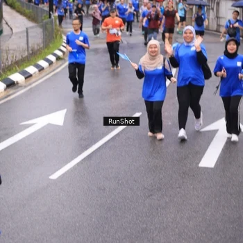 Runner Photo 7945151