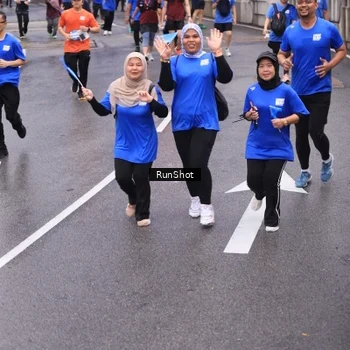 Runner Photo 7945152
