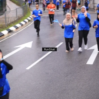 Runner Photo 7945154