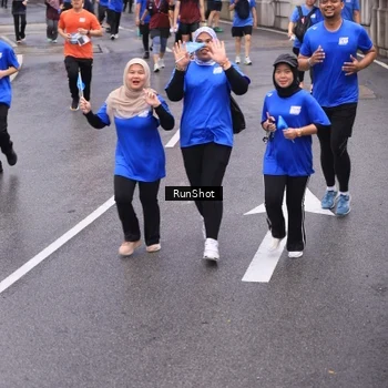 Runner Photo 7945155