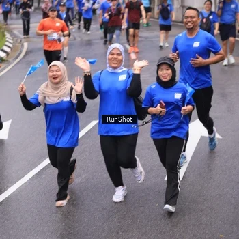 Runner Photo 7945159