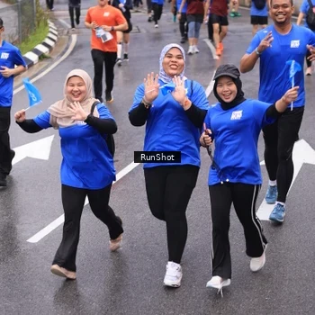 Runner Photo 7945164