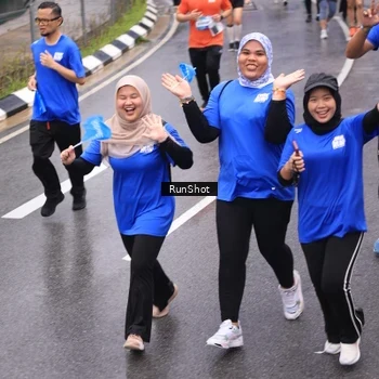 Runner Photo 7945166