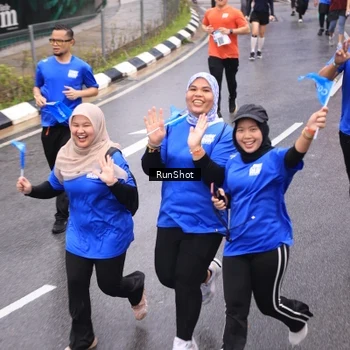 Runner Photo 7945172