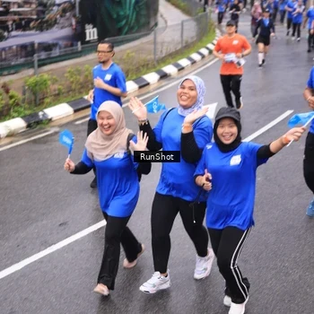 Runner Photo 7945173