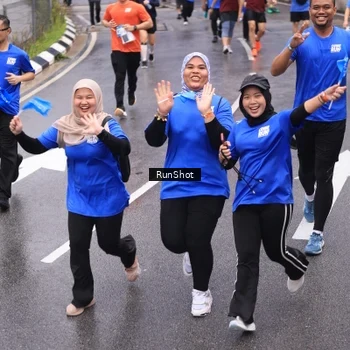 Runner Photo 7945175