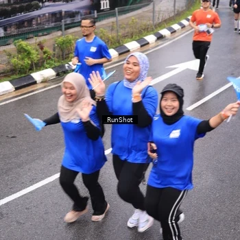 Runner Photo 7945180