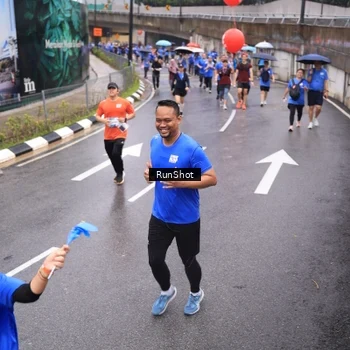 Runner Photo 7945184