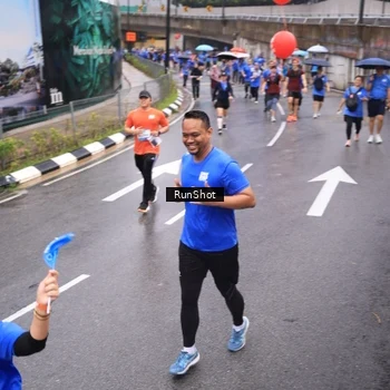 Runner Photo 7945189