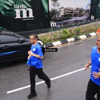 Runner Photo 7945201