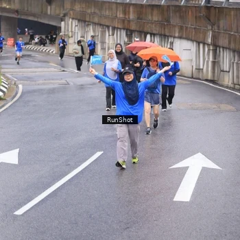 Runner Photo 7945203